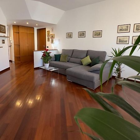Emeraldway - Bellissimo Appartamento In Zona Sempione-Tre Torri Milan Extérieur photo