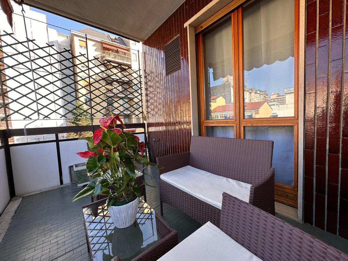 Emeraldway - Bellissimo Appartamento In Zona Sempione-Tre Torri Milan Extérieur photo